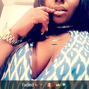 Meet your Posher, Vanessa